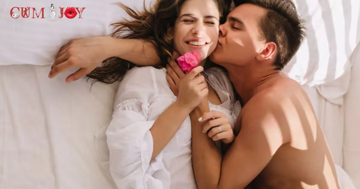 How to Enjoy Sex Safely & Confidently: Safer Sex Tips